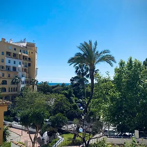 https://apartamento-puerto-deportivo-cabopino.1costadelsol.com