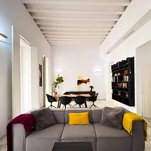 https://casa-columela-cadiz.hotelsincadiz.net
